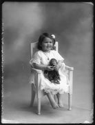 Ruby Ray's daughter NPG x102526