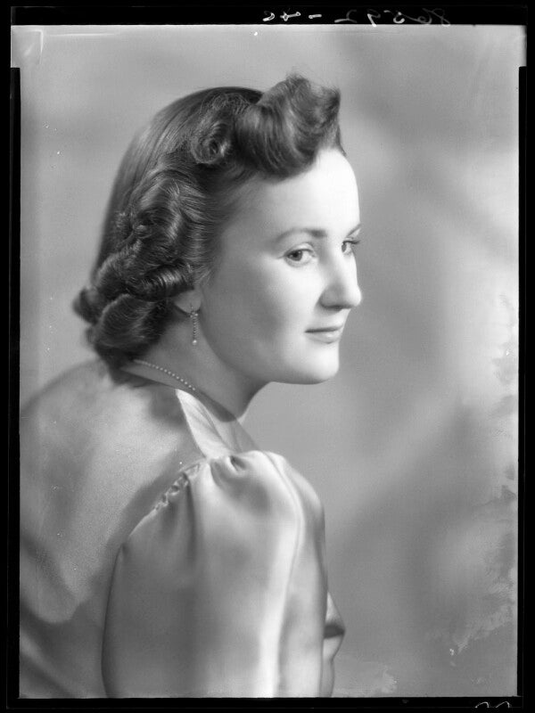 Molly angela (née cayzer), lady wyldbore smith npg x177398