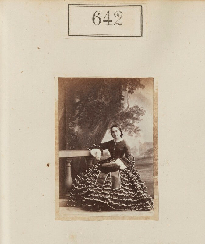 Unknown sitter npg ax50305