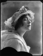 Laura Cowie NPG x102021