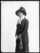 Dora Sevening NPG x102417