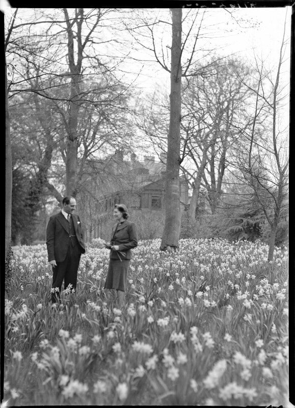 Hon. elspeth marjorie jessie hoare (née weir); richard fairfax william cartwright npg x177957