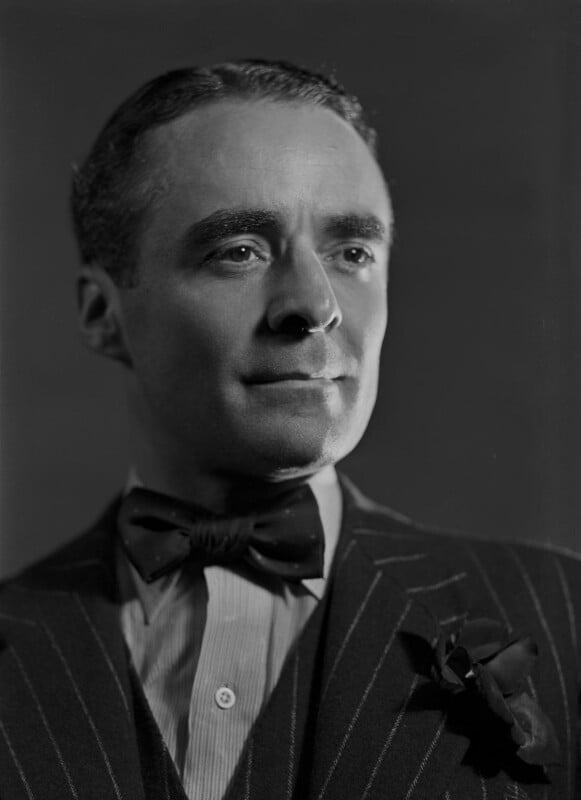 Richard llewellyn (richard dafydd vivian llewellyn lloyd) npg x23590