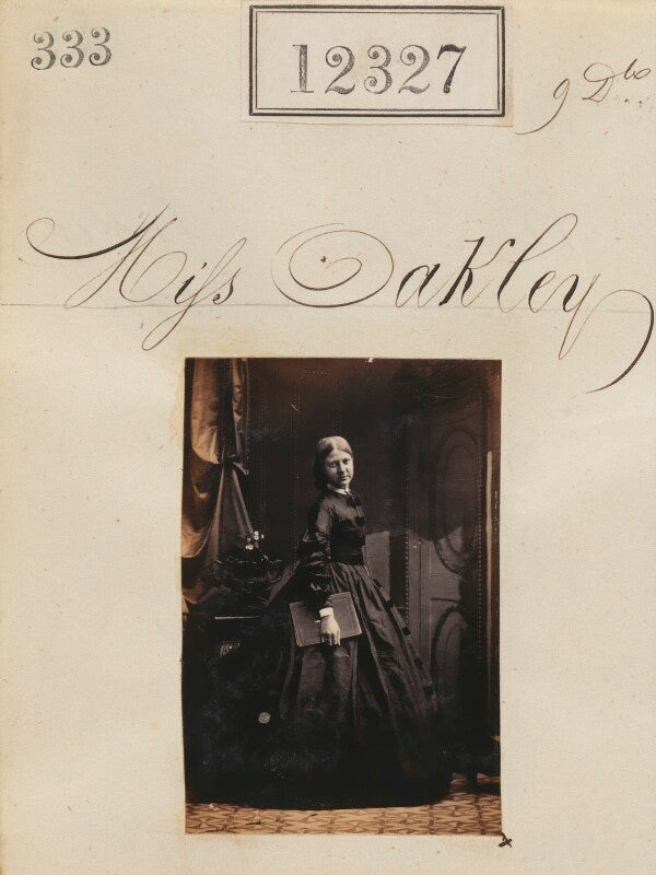 Miss oakley npg ax61981