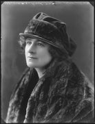 Minna Grey NPG x75326