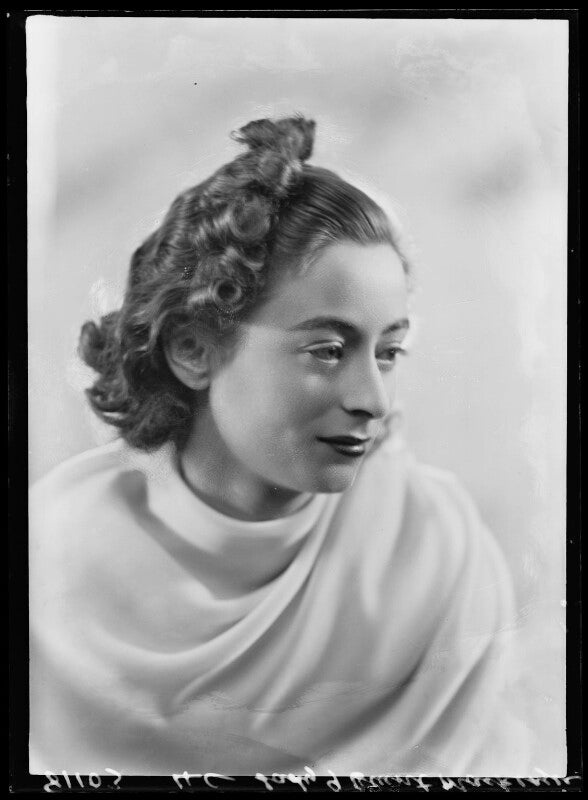 Lady isobel blunt mackenzie (later lady isobel linda) npg x179805