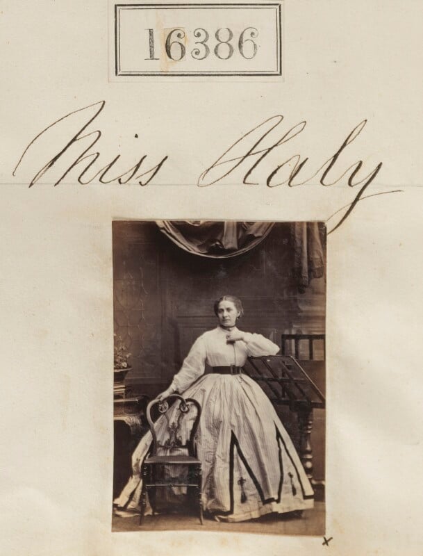 Miss haly npg ax64300