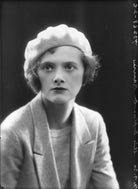 Daphne Du Maurier NPG x26608