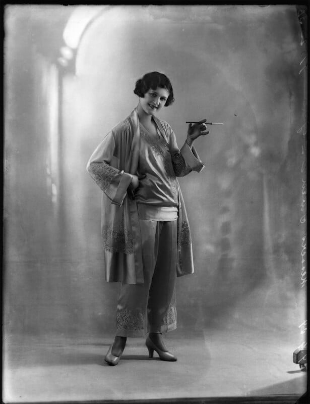 Fashion model for messrs swan & edgar npg x81143