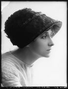 Valli Valli (née Valli Knust) NPG x102322