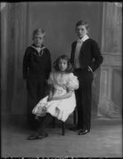 Sir Roderick Napoleon Brinckman, 5th Bt; Daphne Cecilia Brinckman; Sir Theodore Ernest Warren Brinckman, 4th Bt NPG x33350