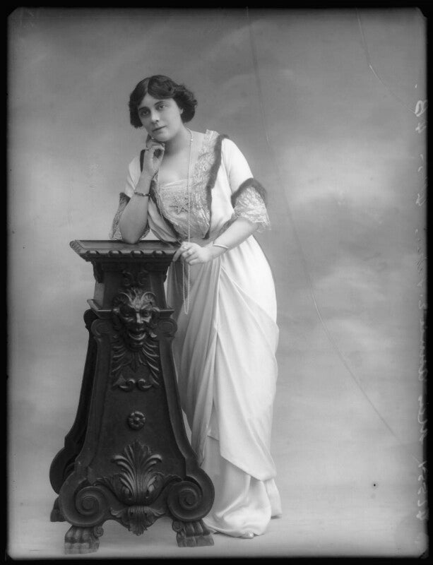 Annie saker npg x103458