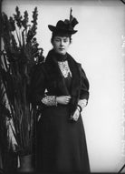 Hon. Sybil Burnaby (née Cholmondeley) NPG x401