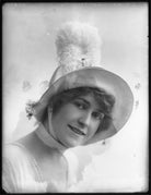 Shirley Kellogg (Mrs Albert de Courville) NPG x101795