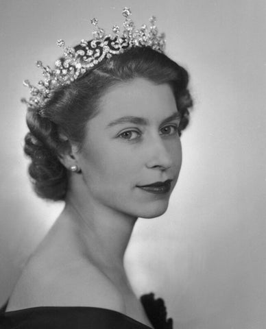 Queen Elizabeth II NPG x36954