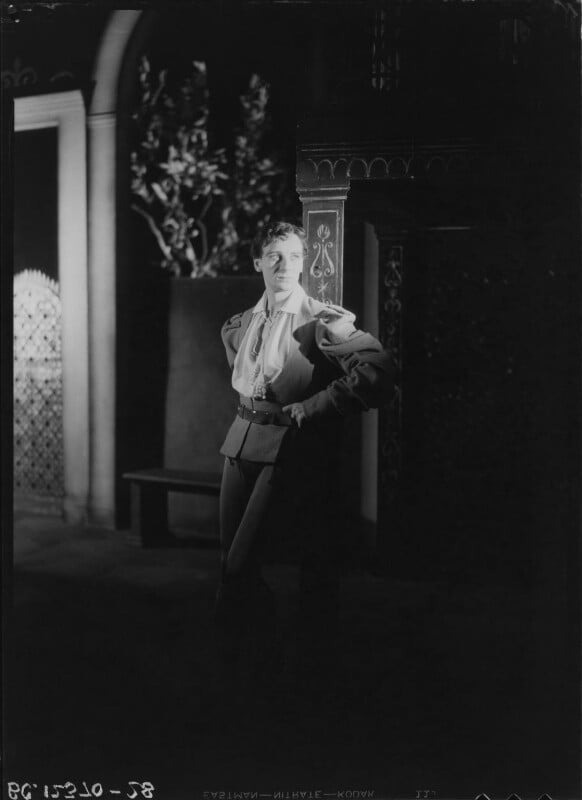 John gielgud as romeo in 'romeo and juliet' npg x14516