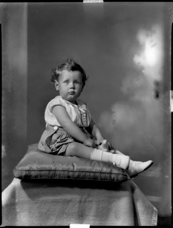 (cecil) robin douglas home npg x150944