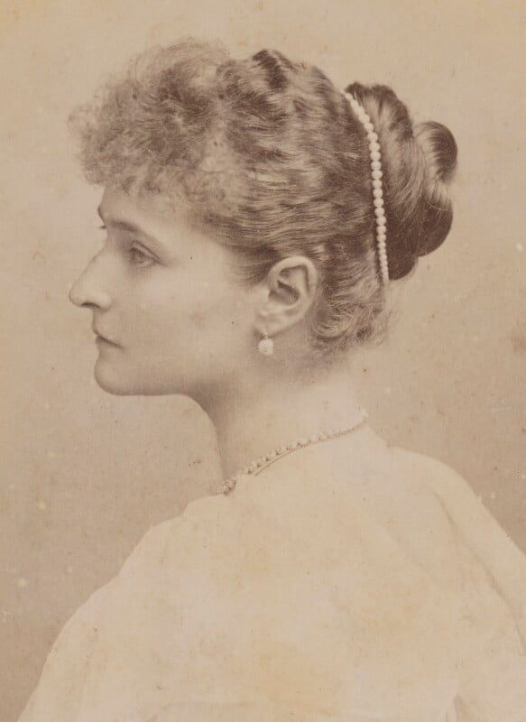 Alexandra, empress of russia (née princess alix of hesse and by rhine) npg p1700(13b)