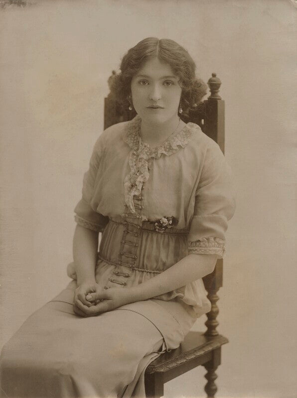 Daisy irving npg x85498