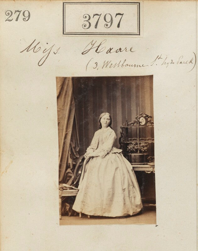 Miss hoare npg ax53188