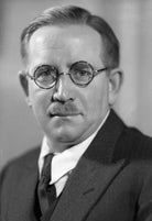 Ralph Bates NPG x2757