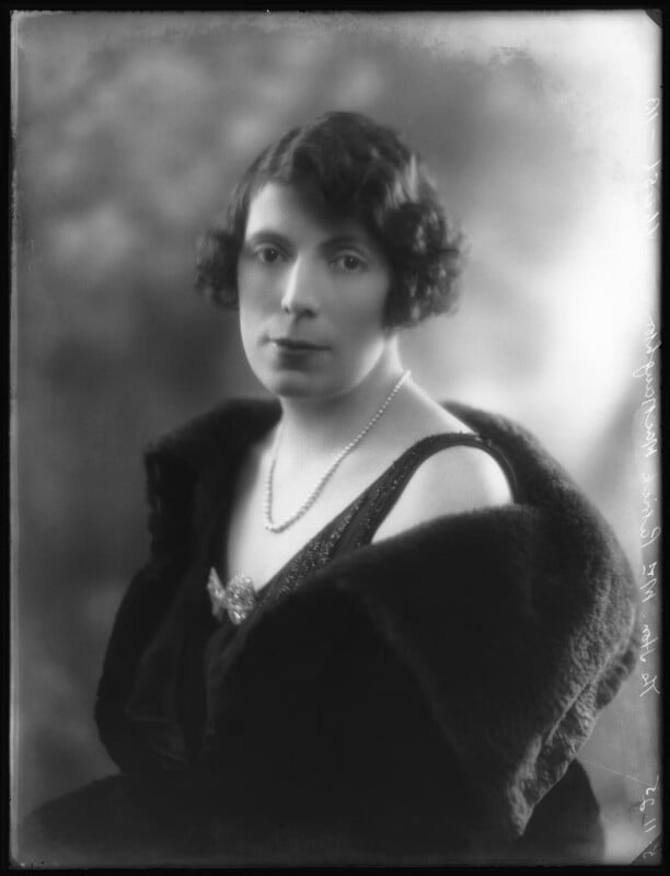 Sybil torbock macnaghten (née graham, later mrs gerald aylmer) npg x123491