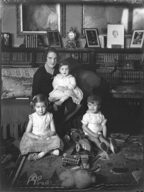 The leighton family npg x37190