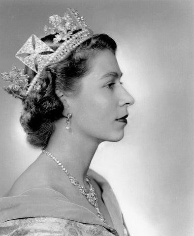 Queen Elizabeth II NPG x37852