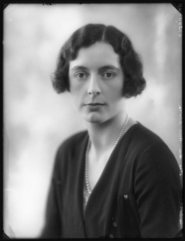 Hon. anne elizabeth mary llywelyn hewson (née lewis) npg x123791