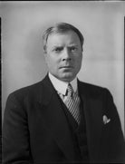 Sir George Steven Harvie-Watt, 1st Bt NPG x152574