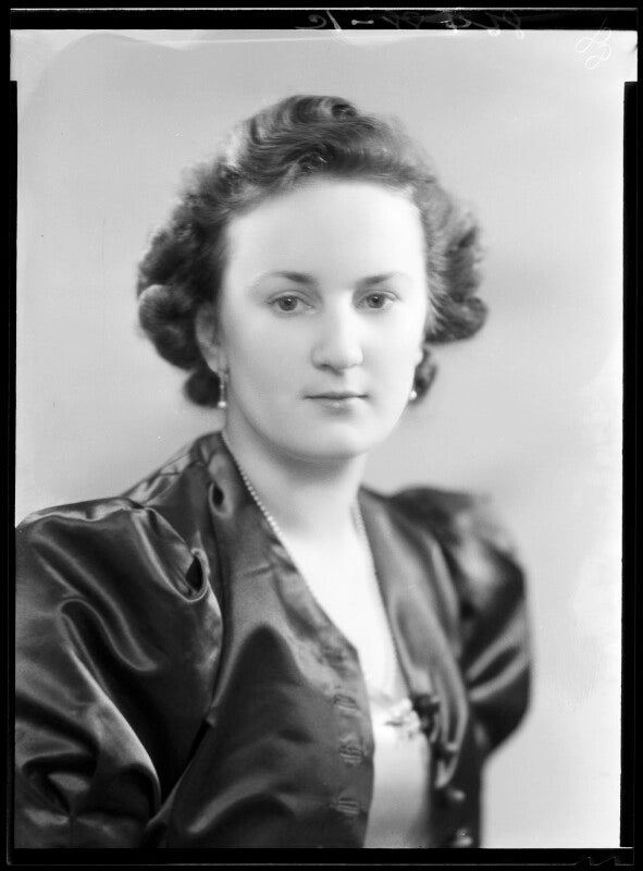 Molly angela (née cayzer), lady wyldbore smith npg x156638