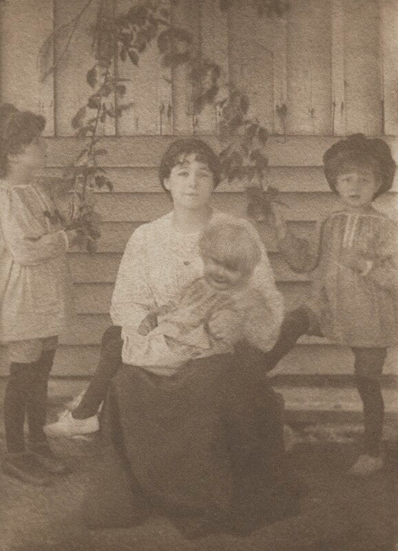 Sylvia jocelyn llewelyn davies (née du maurier); peter llewelyn davies; jack llewelyn davies; george llewelyn davies npg ax45616