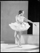 Helen ('Bunty') Kelley (later Bernstein) in 'Beauty & the Beast' NPG x153378