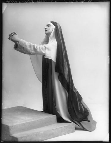 Muriel Ridley as the Nun in 'The Miracle' NPG x103480