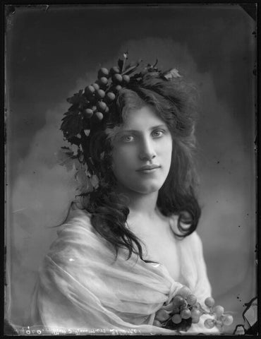 Sybil Edith Muriel Rose (née Neumann), Lady Grimston of Westbury NPG x103516