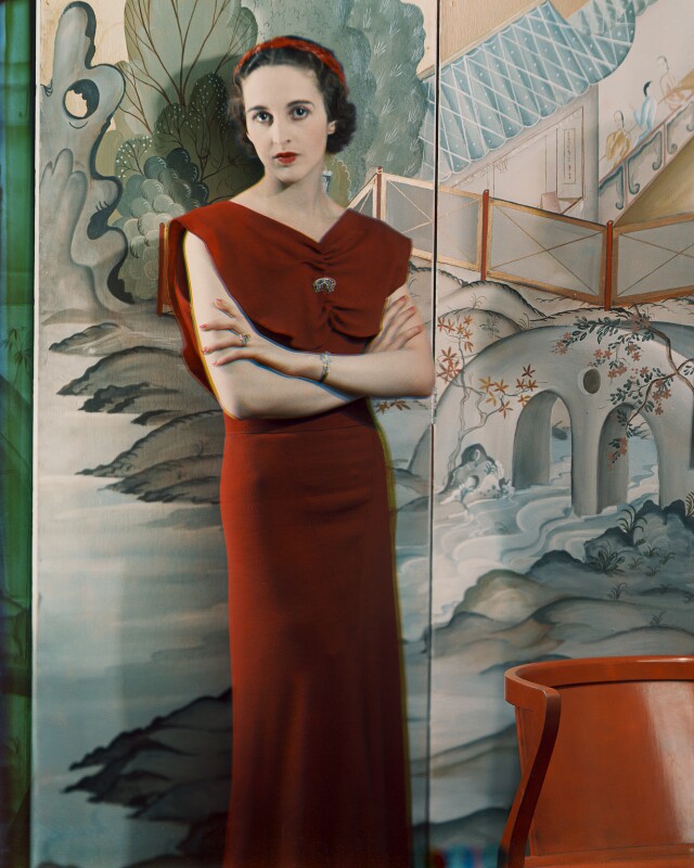 Pamela margaret elizabeth berry (née smith), lady hartwell npg x222500