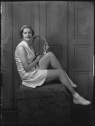 Eileen Vivian Bennett (later Mrs Fearnley-Whittingstall) NPG x34415