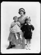 Gwladys (née Sutherst), Marchioness Townshend with her children NPG x158476
