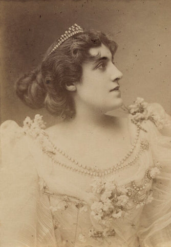 Julia Emilie Neilson NPG x5040