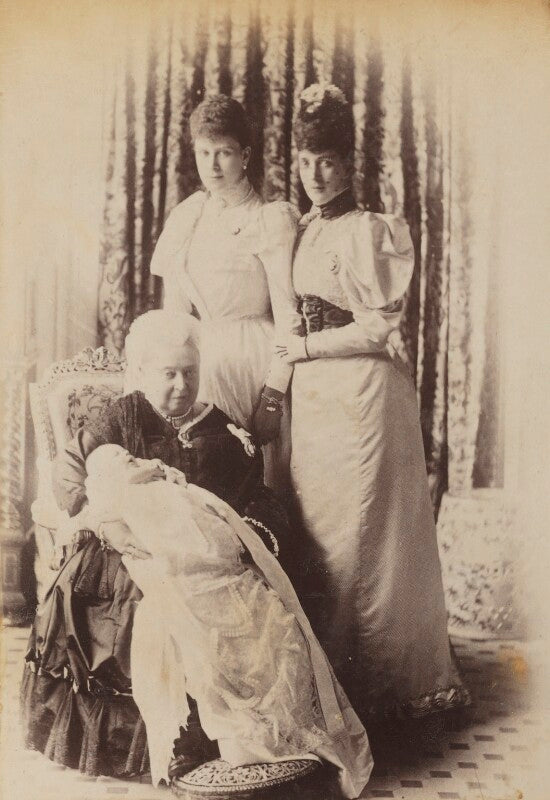 Christening group npg p1700(8a)