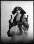 Freda Large NPG x102512