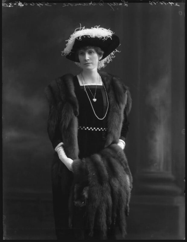 (blanche) violet de yarburgh bateson (née saltmarshe), lady deramore npg x33099