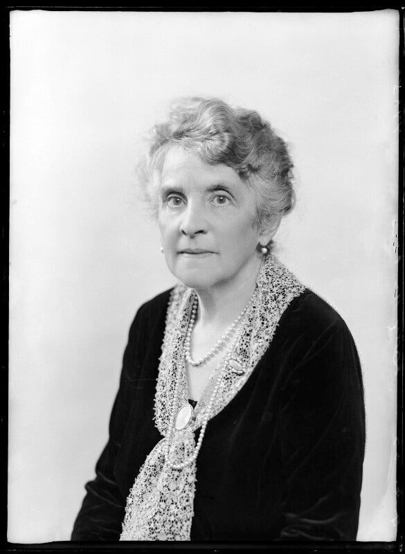 Beatrice (née de mercado), lady de pass npg x157465