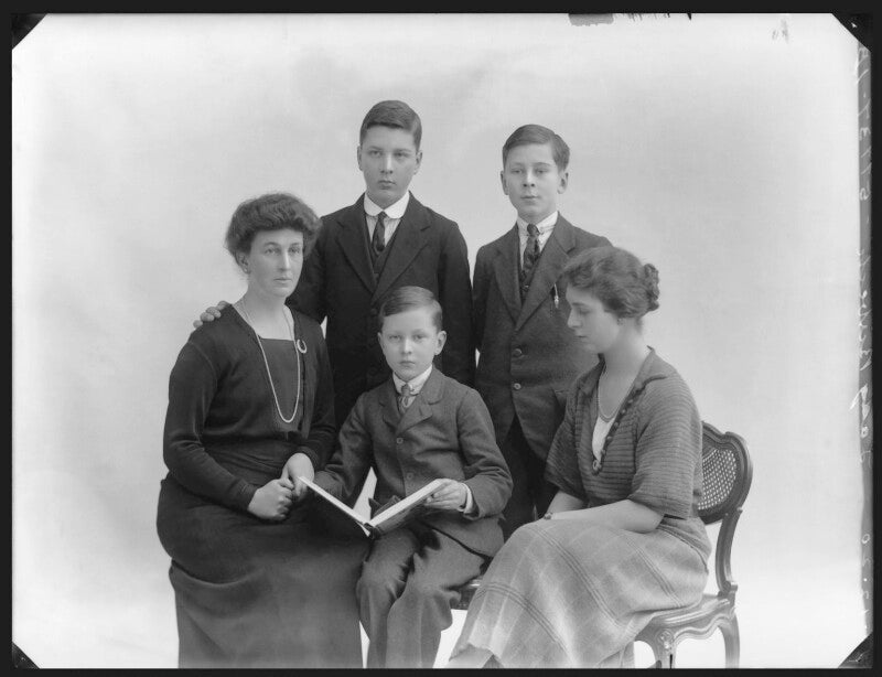 Mabel (née shaw), lady birkbeck and family npg x36669