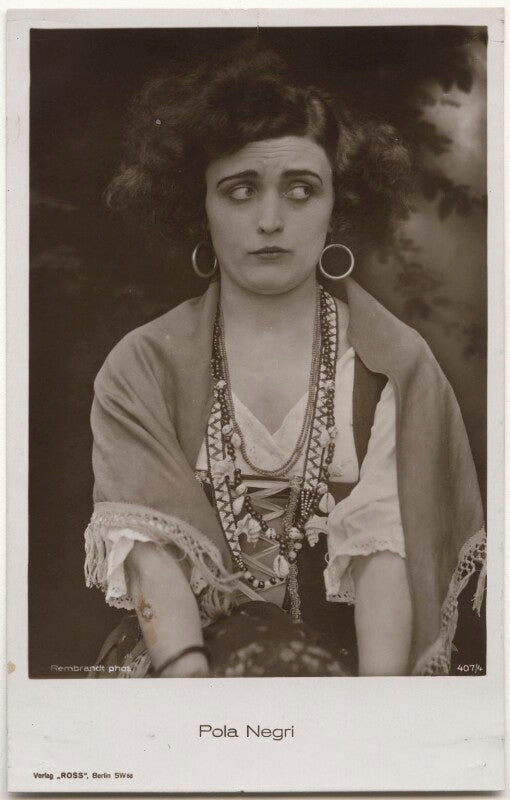 Pola negri npg x139718