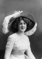 Dame (Esmerelda) Cicely Courtneidge NPG x18903