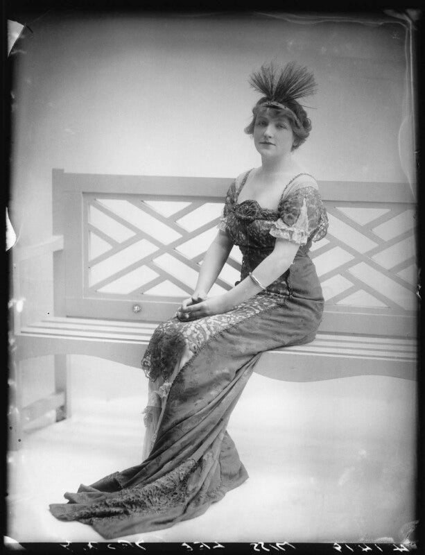 Miss lee npg x103863