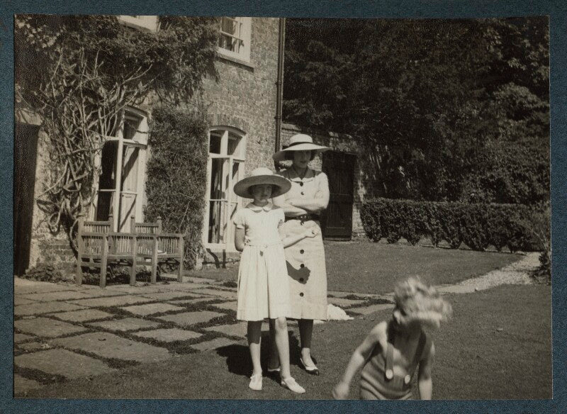 Anne arianna gallon (née goodman); julian vinogradoff (née morrell); adrian martin goodman npg ax143977