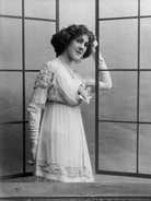 Dame (Esmerelda) Cicely Courtneidge NPG x19180