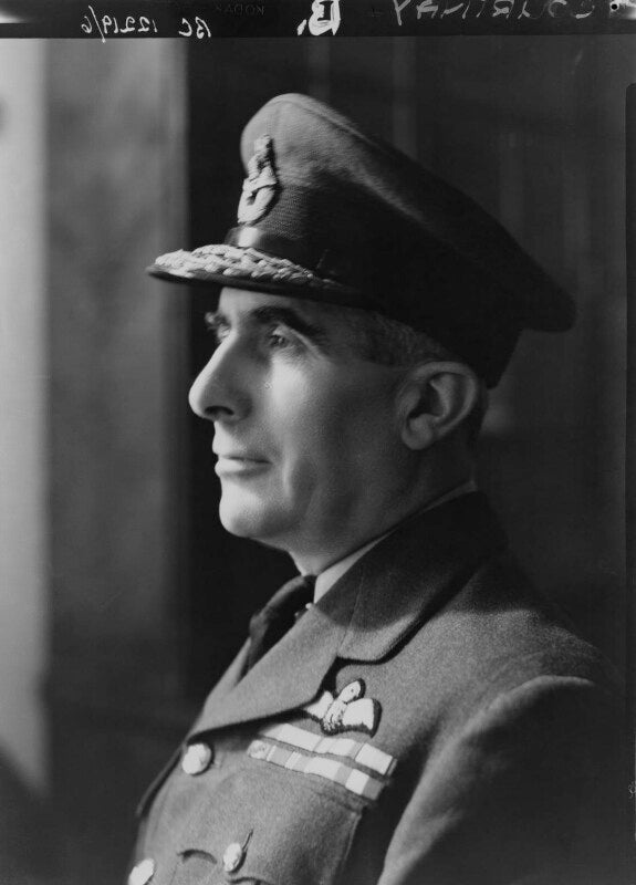 Sir christopher lloyd courtney npg x11061